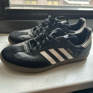Adidas Sambas - Men’s size 8, women’s 9.5 - EXCELLENT condition!